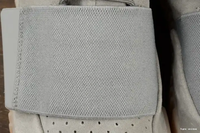 hype GLOW GUM LIGHT GREY 750 YEEZY ADIDAS DARK BB1840 BOOST 0601